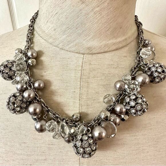 Silver tone beaded statement necklace - Picture 1 of 11